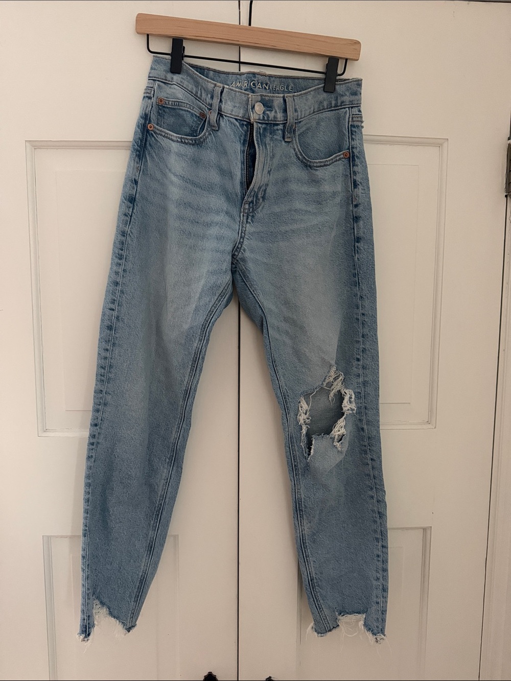 American Eagle Outfitters Light Wash Distressed Boyfriend Jeans